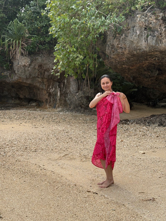 Francesca Sarong in Fuscia Monstera